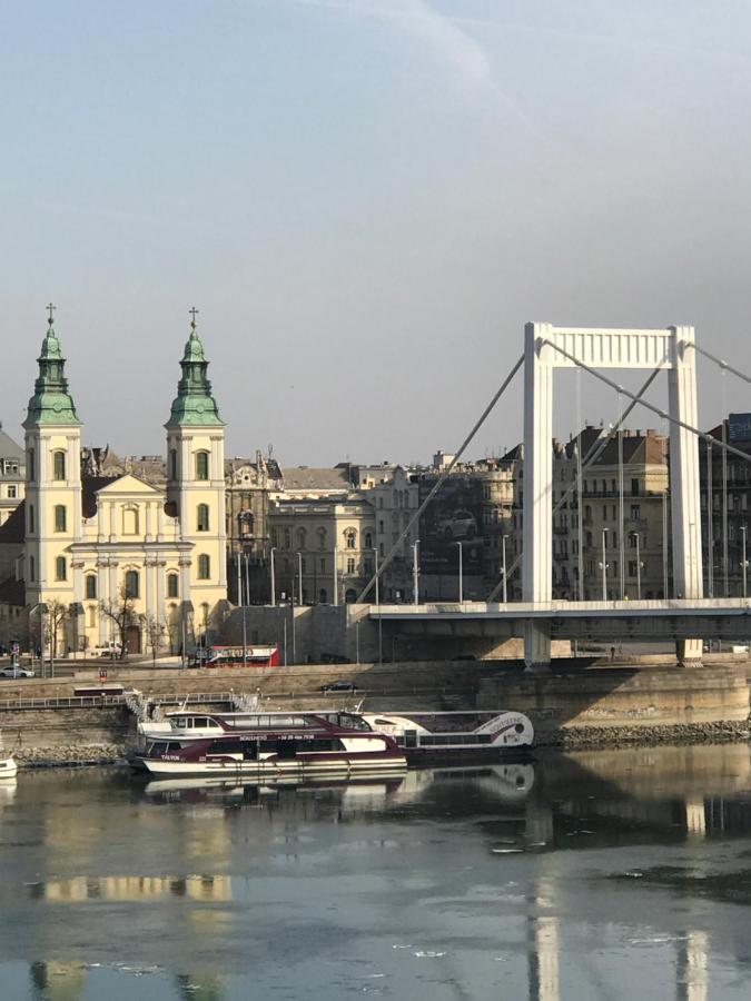 Schieszl 2 Budapešť